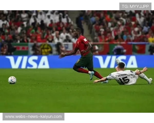 巴黎左路组合杀伤力十足，努诺·门德斯前插极具威胁