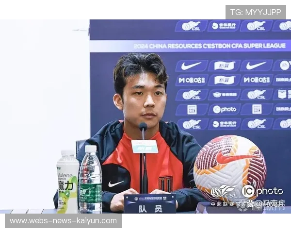 成都蓉城帅惟浩边路突破助攻前锋：速度、信任与团队的胜利密码